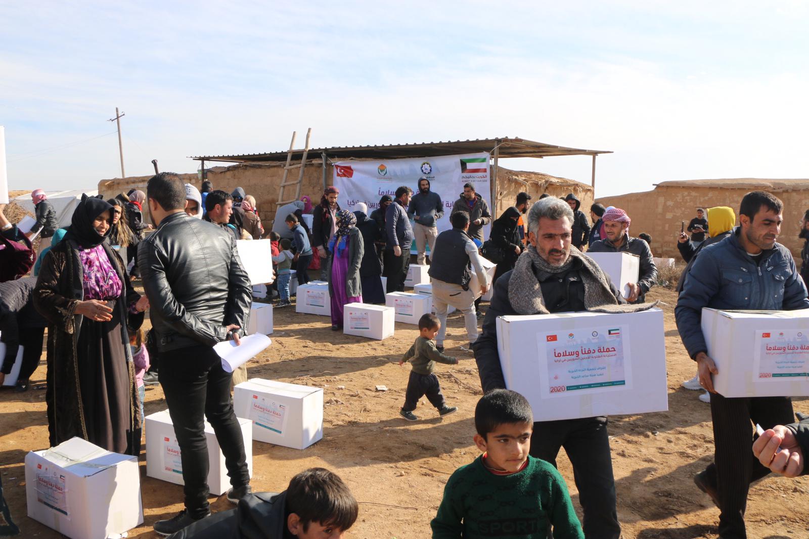 استمرار حملة دفئاً وسلاماً في إيصال المساعدات للاجئين السوريين بتركيا